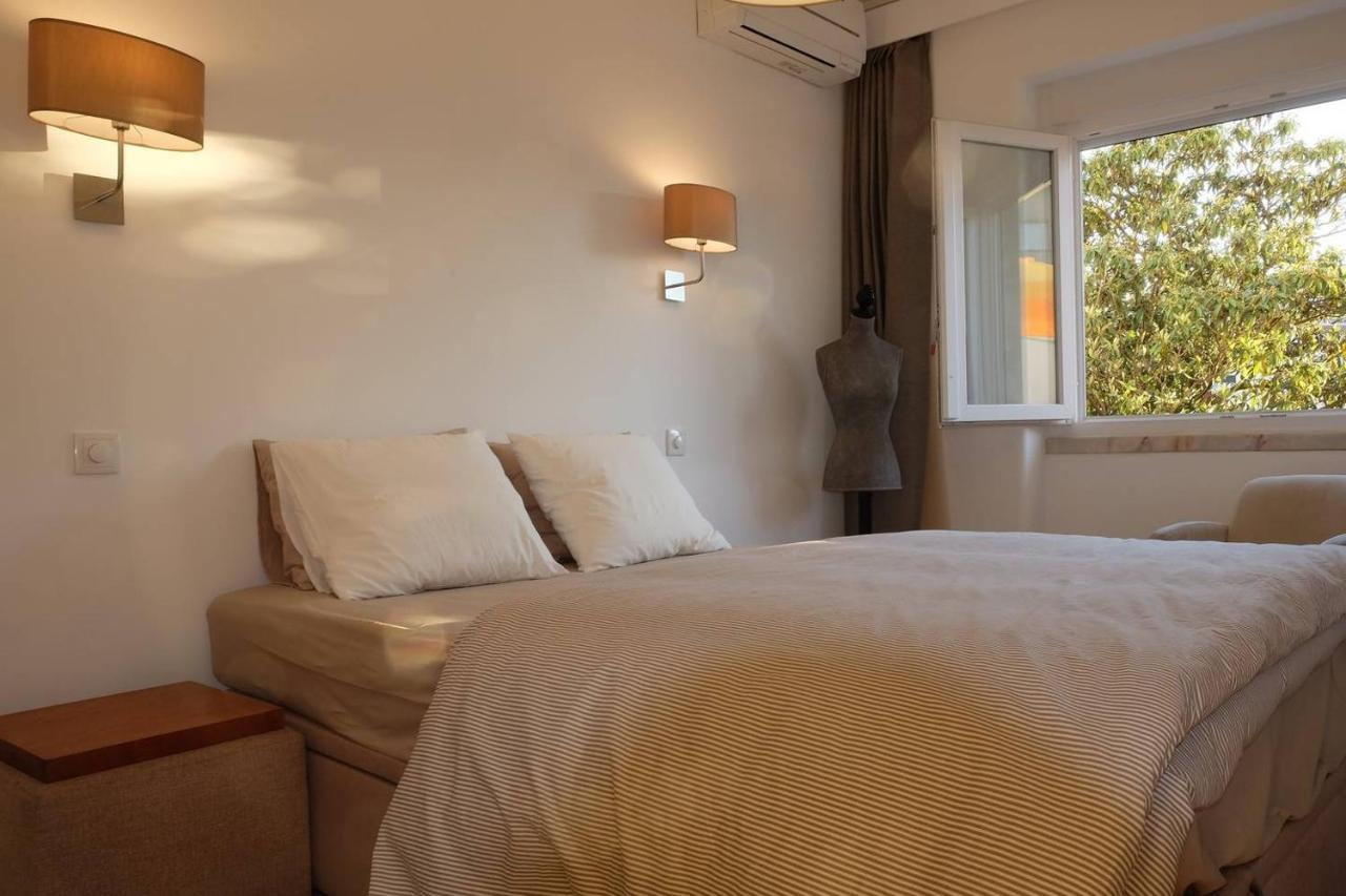 Central 2 Bedroom Apt W/Garden And Pantheon Views Lizbona Zewnętrze zdjęcie